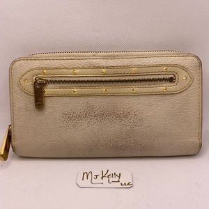 Louis Vuitton Women’s Long Wallet